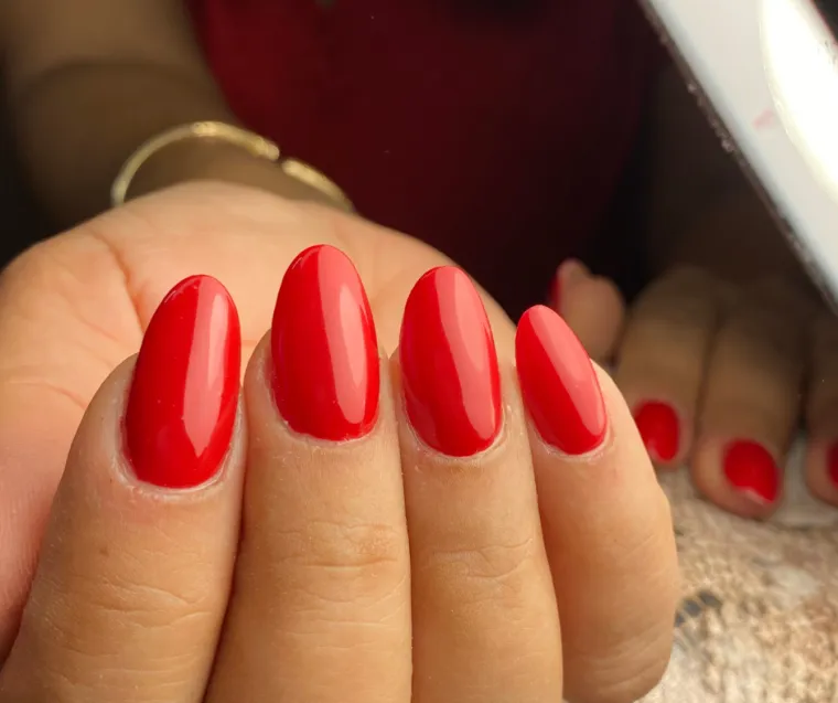 Pose de vernis semi-permanent en institut, Saint-Denis, L'Atelier d'Élo